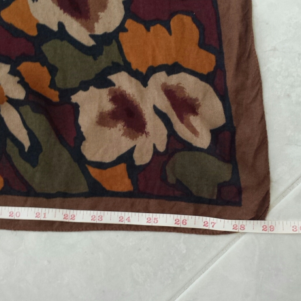 Beautiful Scarf - Picture 4 of 6